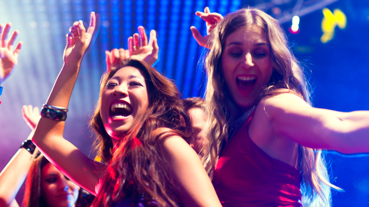 Girls just wanna have fun (davvero): dentro i club al femminile che stanno cambiando le regole 