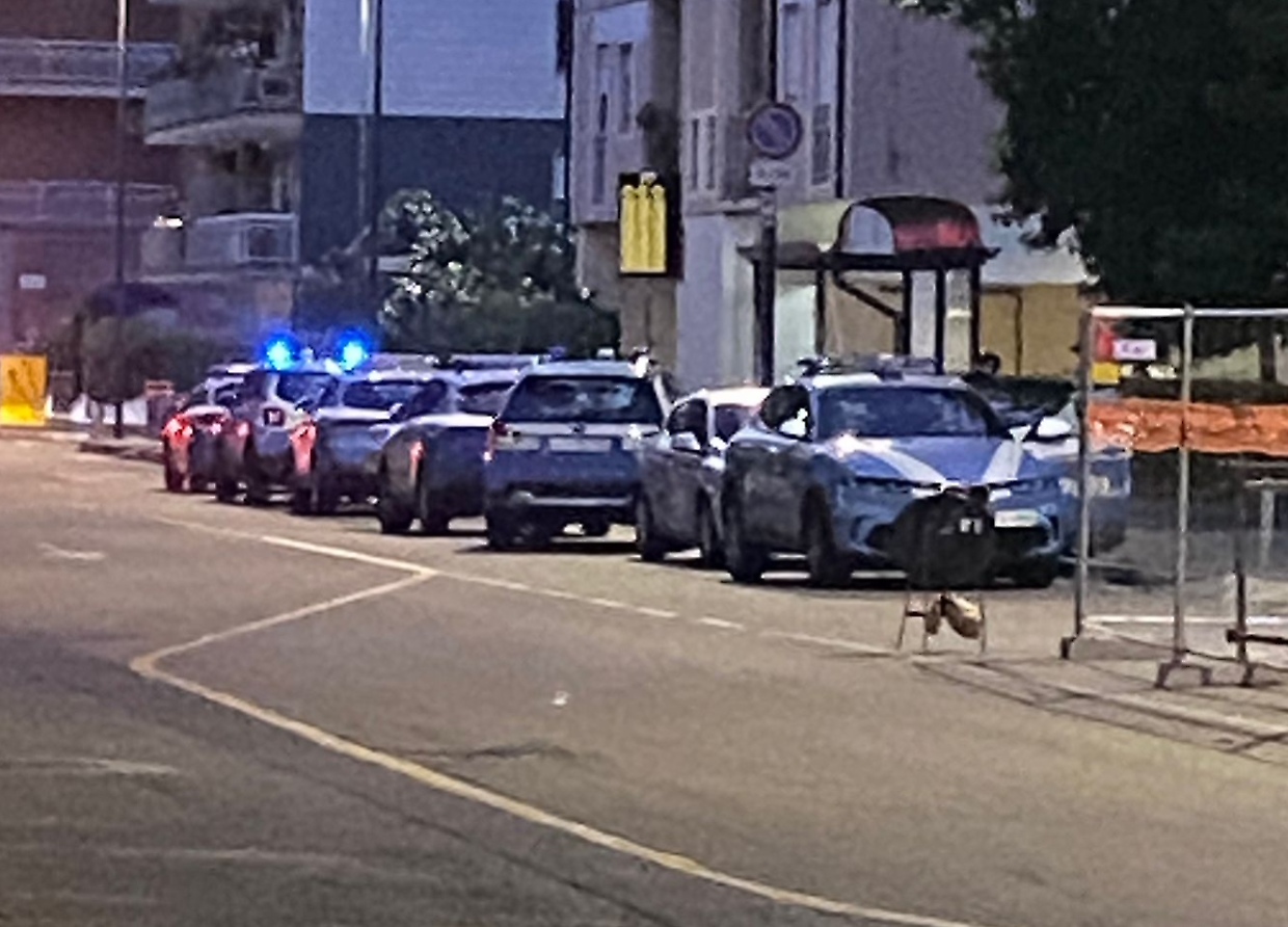 La polizia intervenuta a Mirafiori dopo la sparatoria