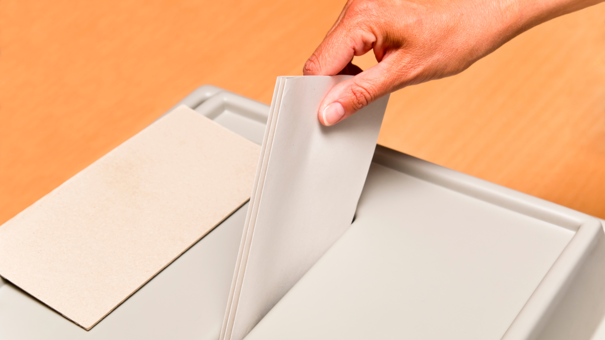 Il Regno Unito estende il voto ai 16enni a partire dal 2029