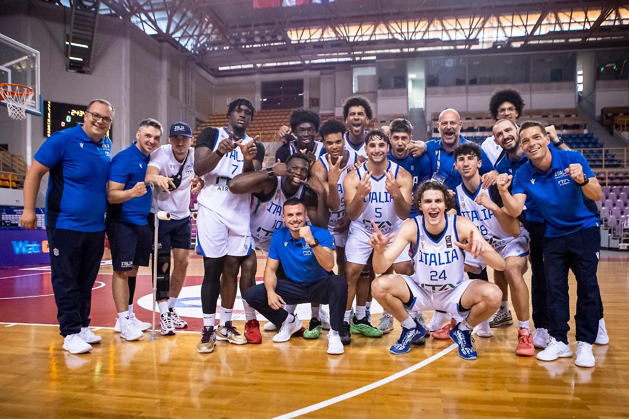 Europeo Under 20, la Nazionale italiana di basket reagisce agli insulti razzisti ricevuti sui social