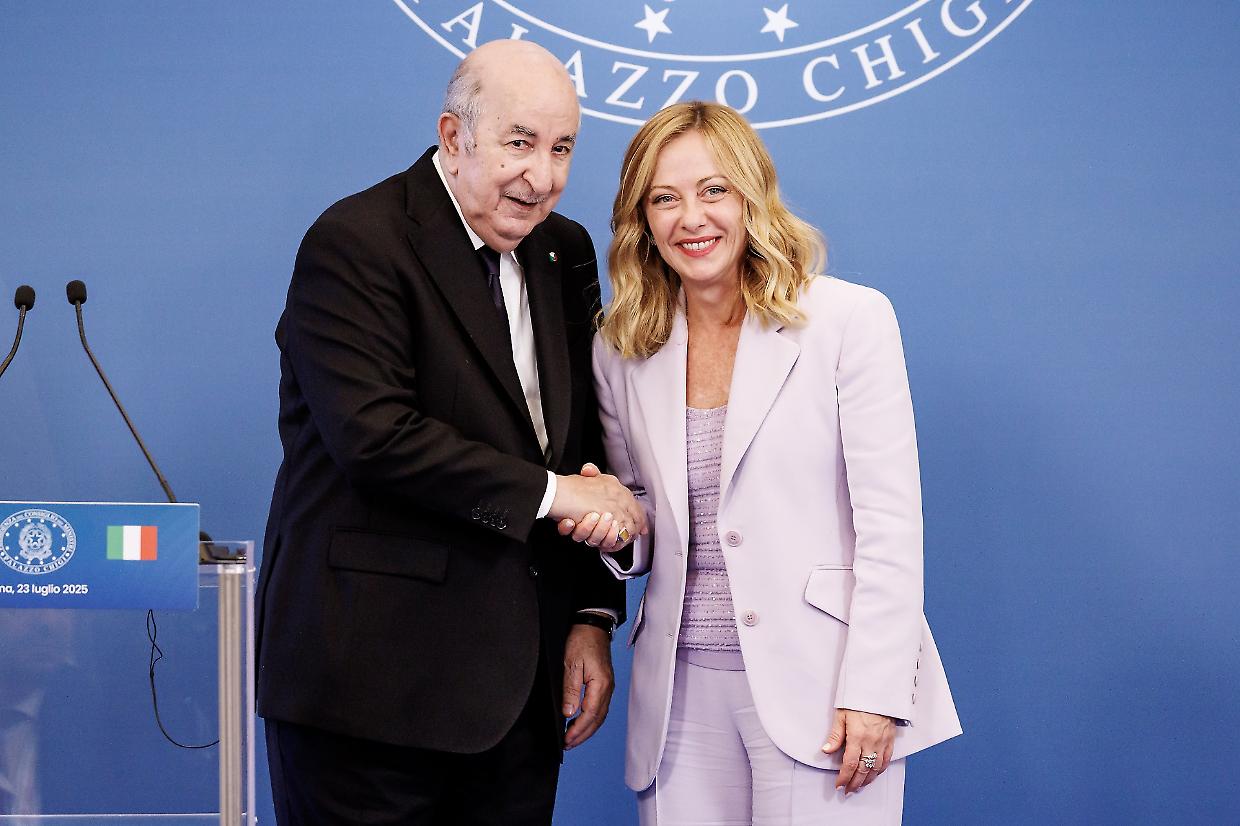 Italia e Algeria rafforzano la cooperazione, Meloni: “Si punta a un hub energetico europeo” 
