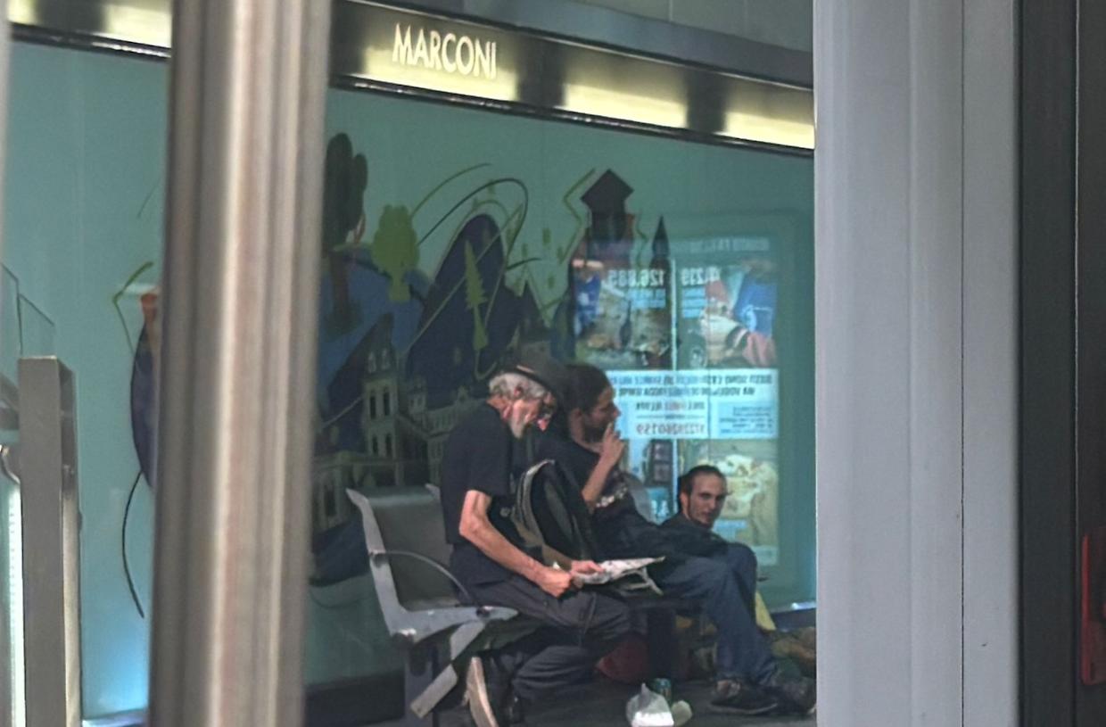 Metropolitana di Torino, il “viaggio” lo fanno in banchina e senza treno
