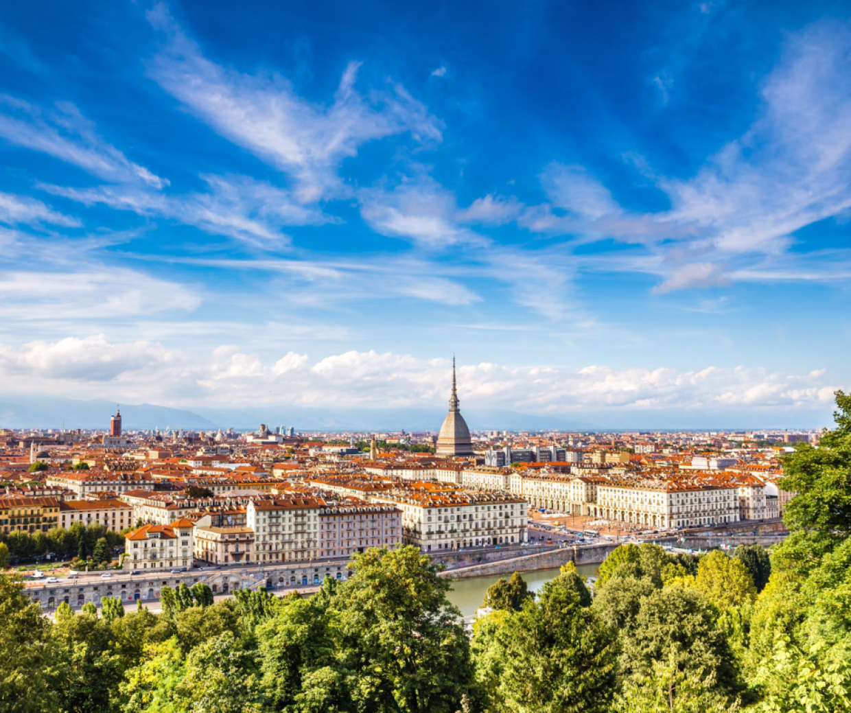 Torino a piedi: il tour che svela l’anima della città