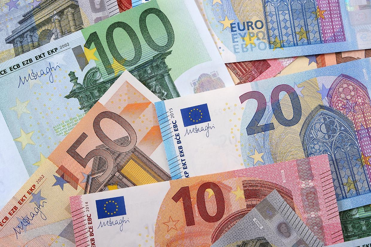 Cambia il design delle banconote: la BCE indice un concorso pubblico per i grafici europei