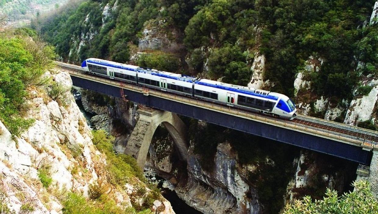 Saliamo "A bordo della Meraviglia", il treno arriva a Limone per il docufilm FAI