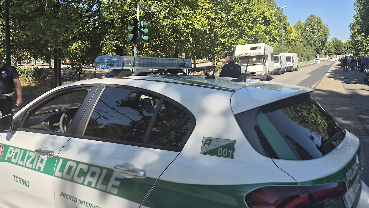 Il blitz nell'area esterna al park Gtt