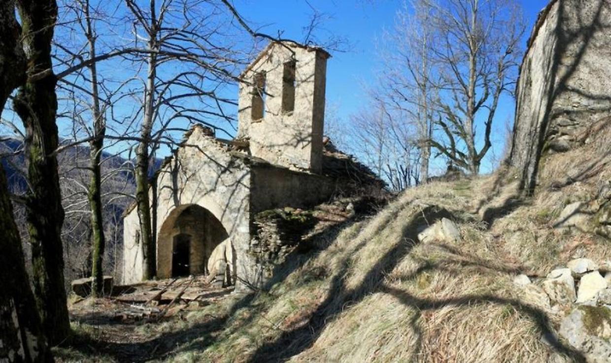 Reneuzzi, il borgo abbandonato e la sua tragedia