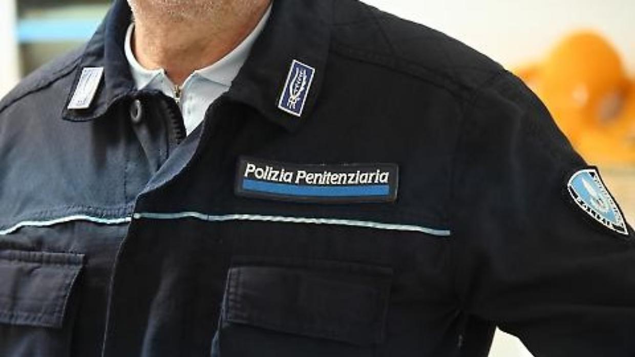 Tentata evasione dal carcere di Alessandria: tre detenuti inscenano la fuga con una corda artigianale