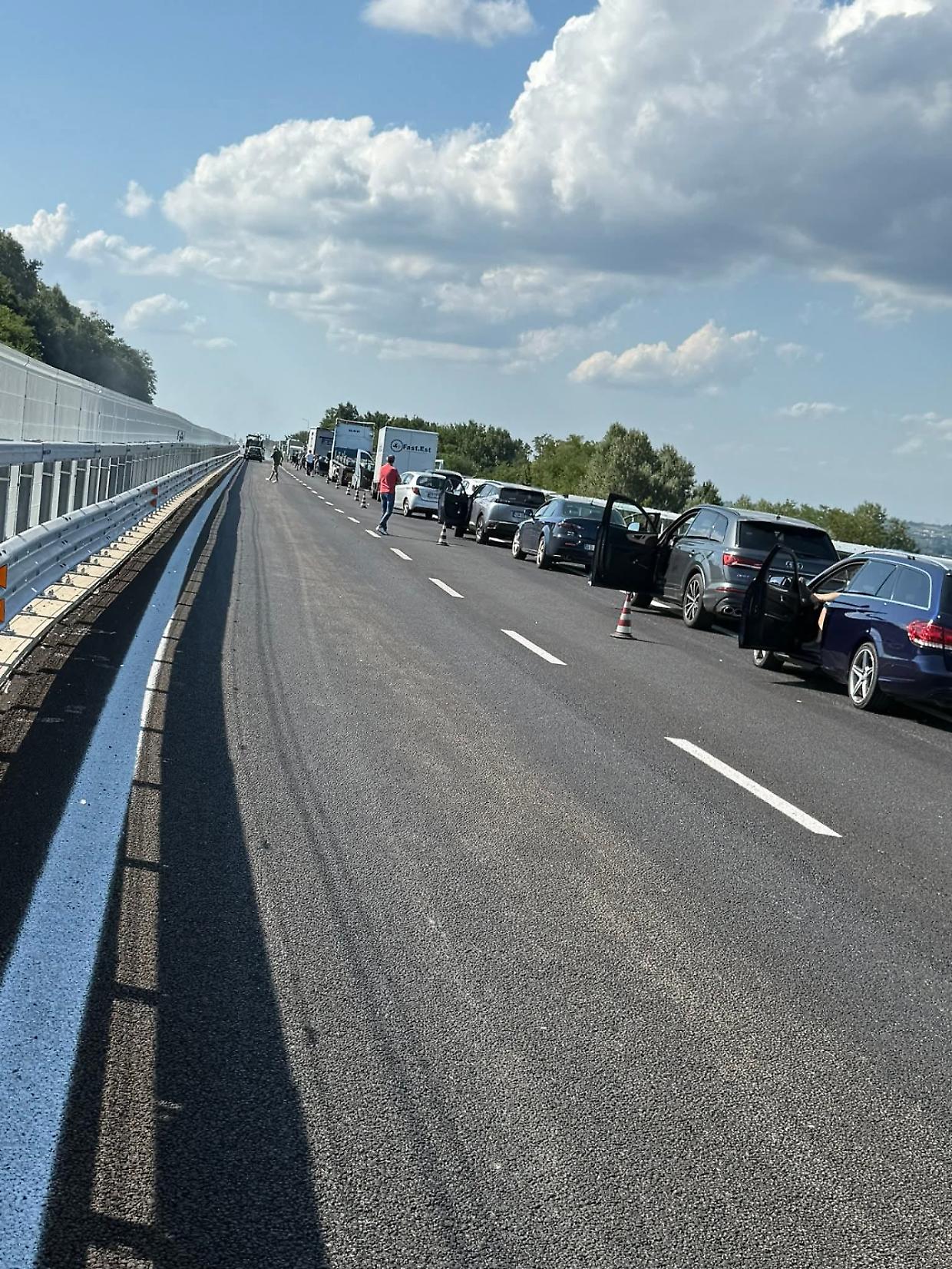 A6, riaperta la carreggiata verso Torino dopo l’incendio in galleria a Mondovì