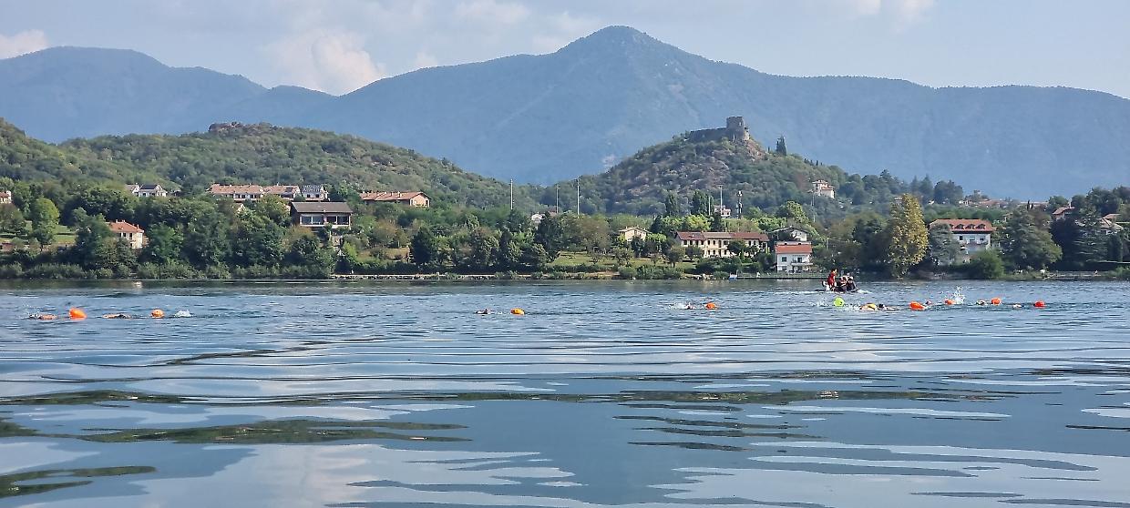 Tra sport e natura, il Lago Grande di Avigliana invita a una traversata di gruppo