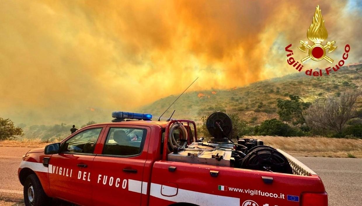 Villasimius, incendio doloso: salvi quattro ragazzi di Moncalieri, Vinovo e La Loggia