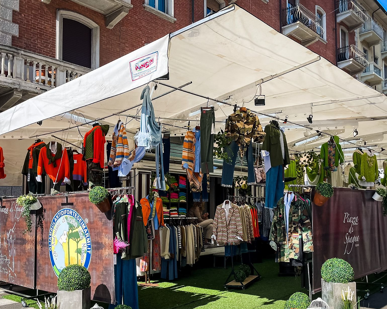 Lo shopping glamour delle bancherelle torna in Val Chisone, Gli Ambulanti di Forte dei Marmi® e la loro estate a Sestriere