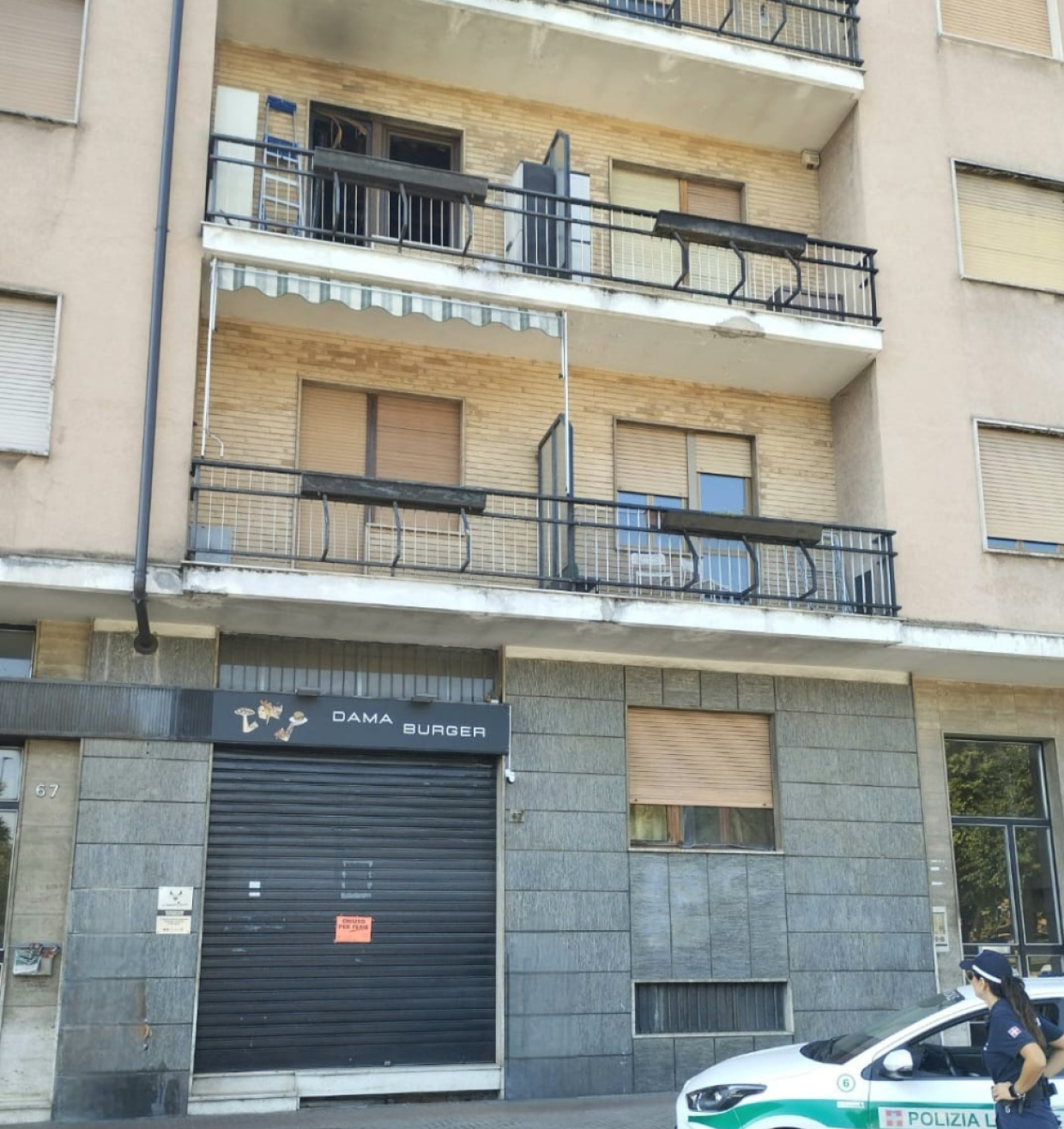Incendio a Nichelino: salvi i 4 giovani nell'appartamento
