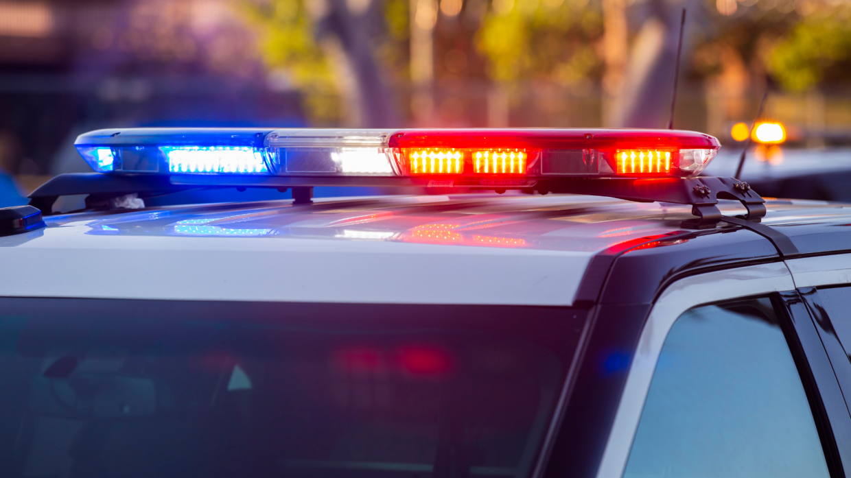 Francia, trovato il cadavere di un uomo sventrato e disposto a forma di croce