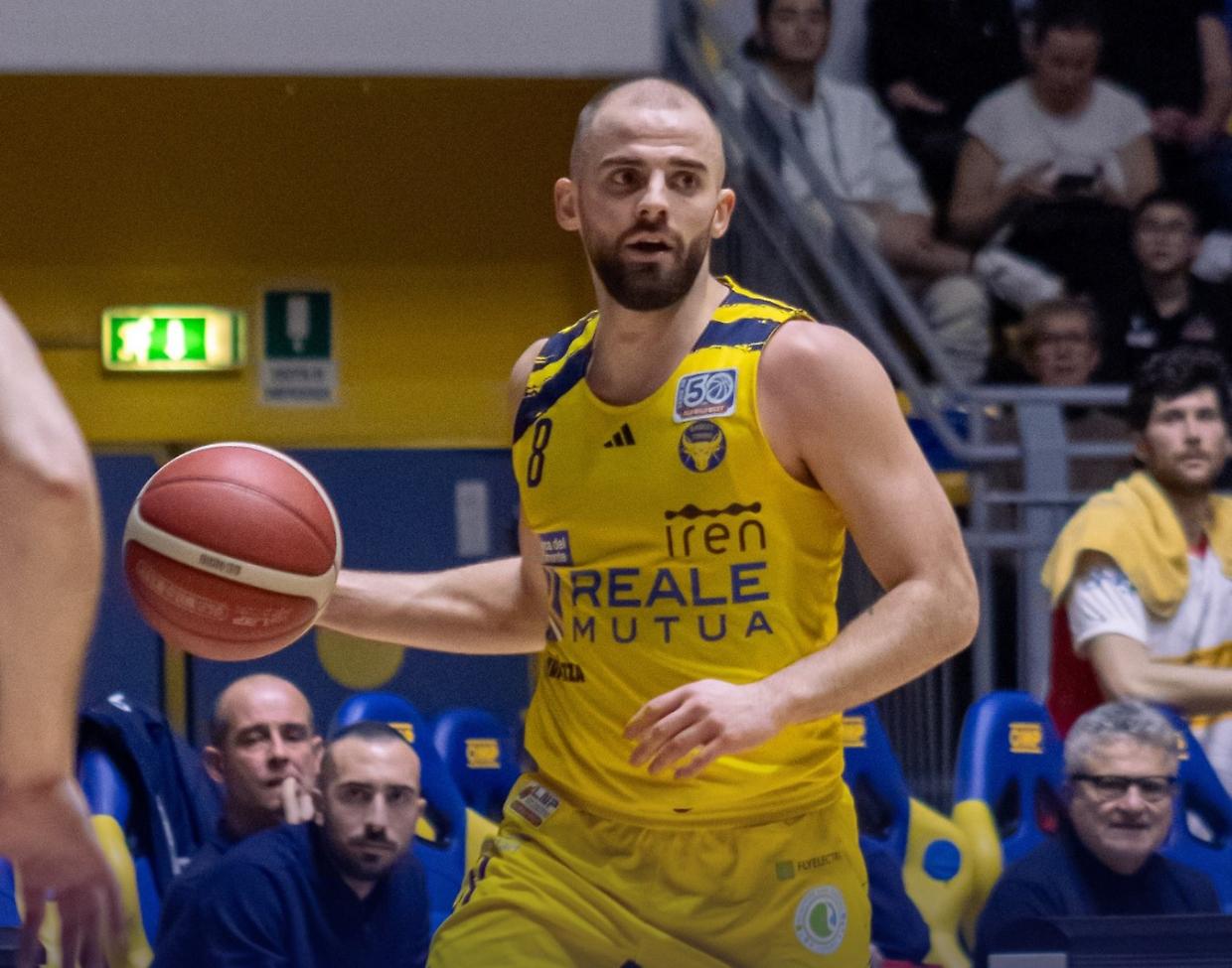 Reale Mutua, è tempo di raduno, capitan Matteo Schina: «Siamo competitivi e punteremo ai playoff»