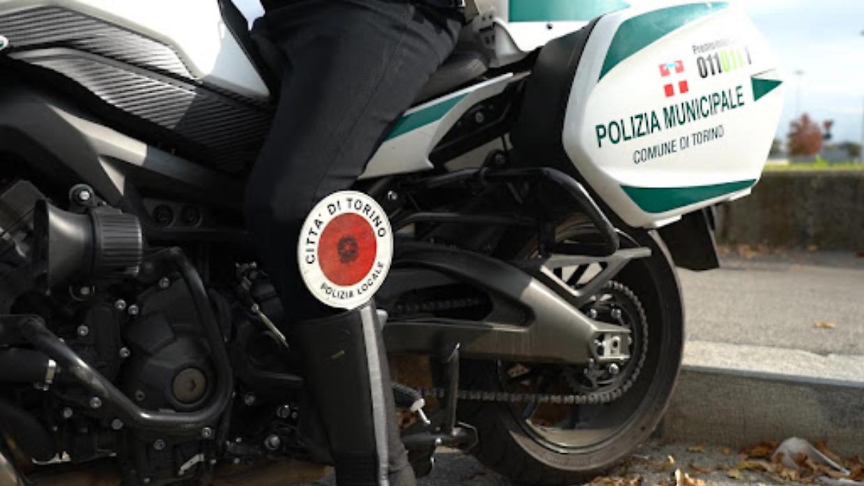 Cuneo, presunta violenza sessuale di gruppo su minorenne durante una festa: la Procura apre un’inchiesta