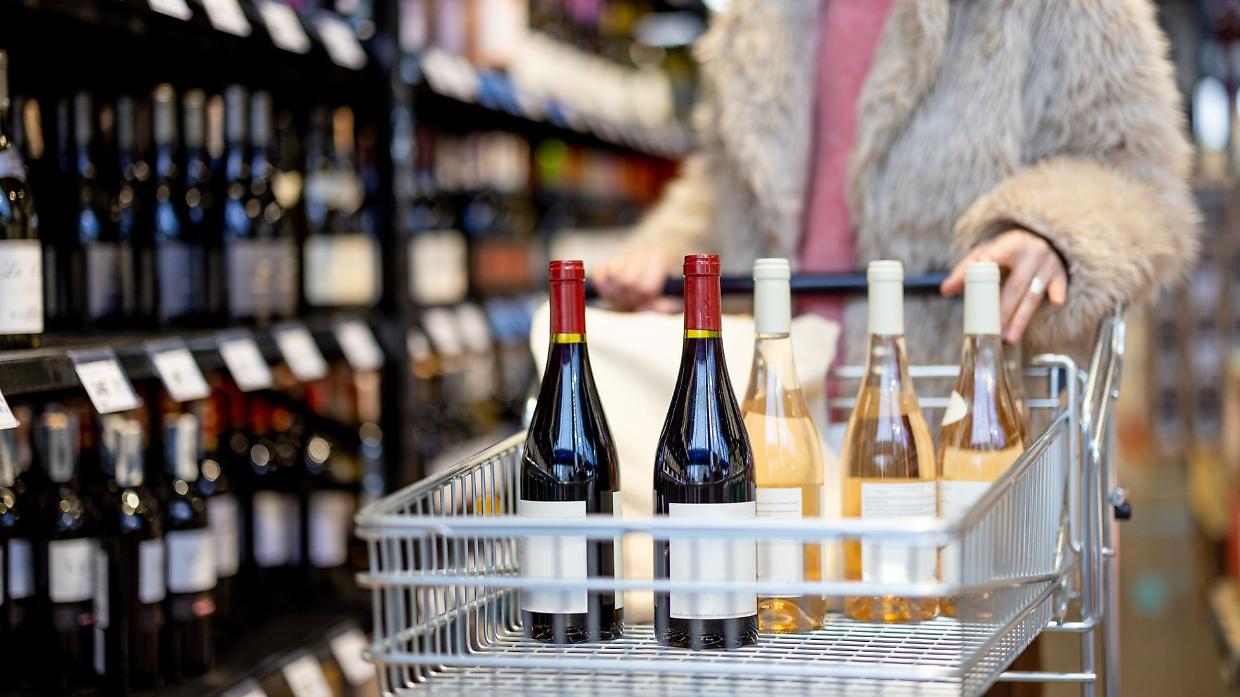 Il ritorno del vino nella GDO: 753 milioni di litri venduti, ma il boom è del Vermentino