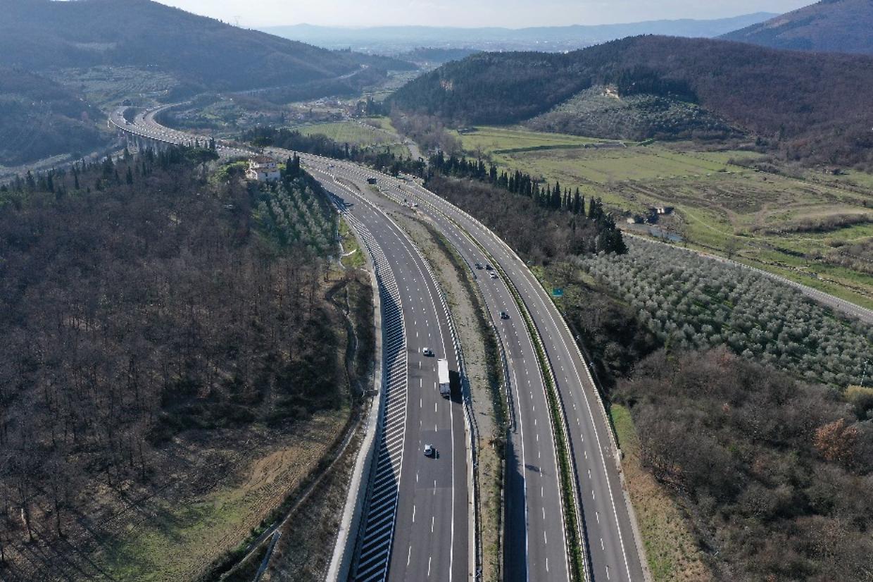 Le grandi opere italiane che fanno la storia: ponti, tunnel, autostrade e stazioni da record