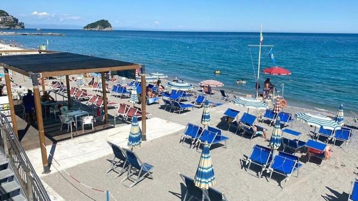 Spotorno sfida il caro ombrellone: dal 2026 spiagge gratis e prezzi calmierati