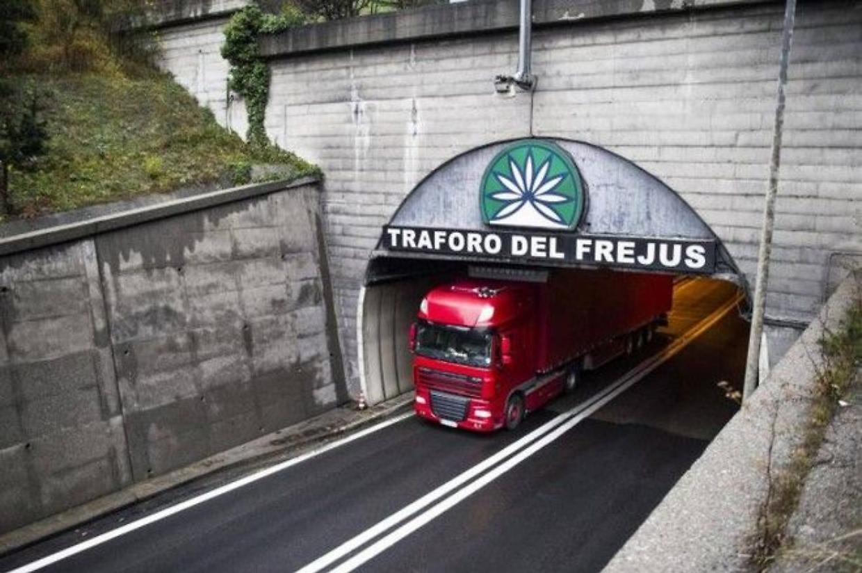 Traforo del Fréjus, nuovamente chiuso in pieno esodo estivo