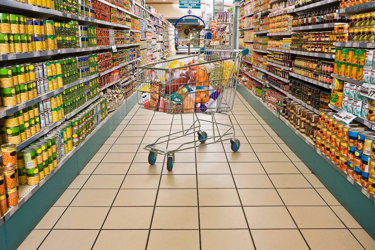 Torino, supermercati e farmacie aperti anche oggi: cosa resta accessibile in città