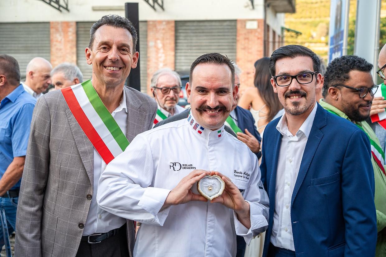 Parte la 71ª Fiera Nazionale della Nocciola: premiati Ezio Raviola di Fondazione Crc, e il pasticcere Davide Dalizia