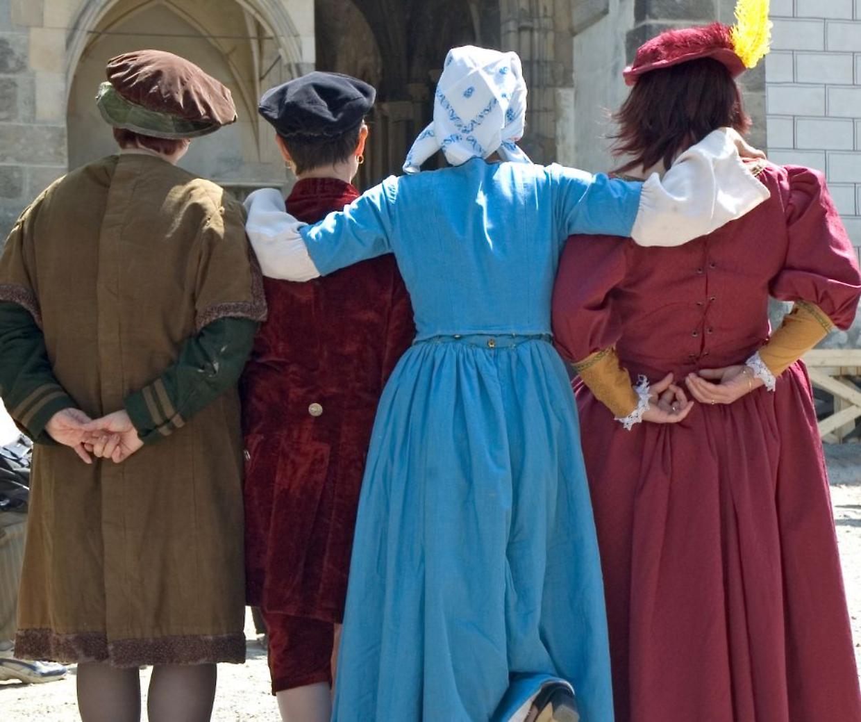 Monforte d’Alba si ferma nel tempo: torna la rievocazione dei Catari dopo tre anni