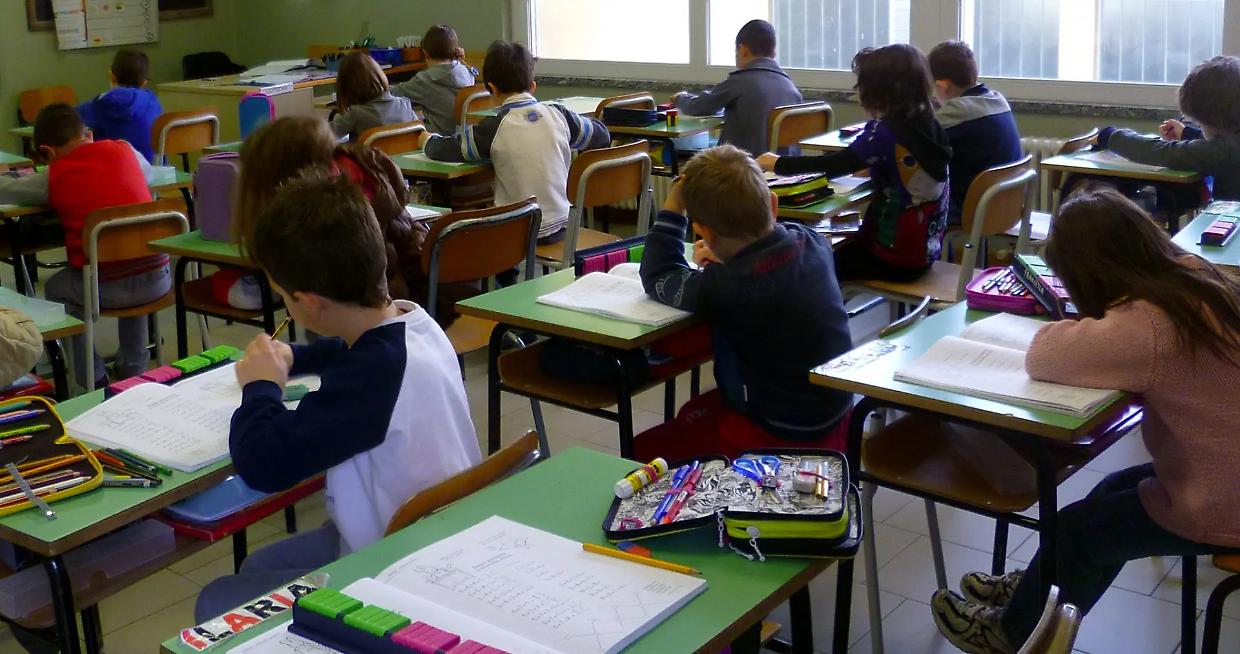 Per l'istruzione l’Italia spende meno della media UE (e i dati smentiscono Valditara)