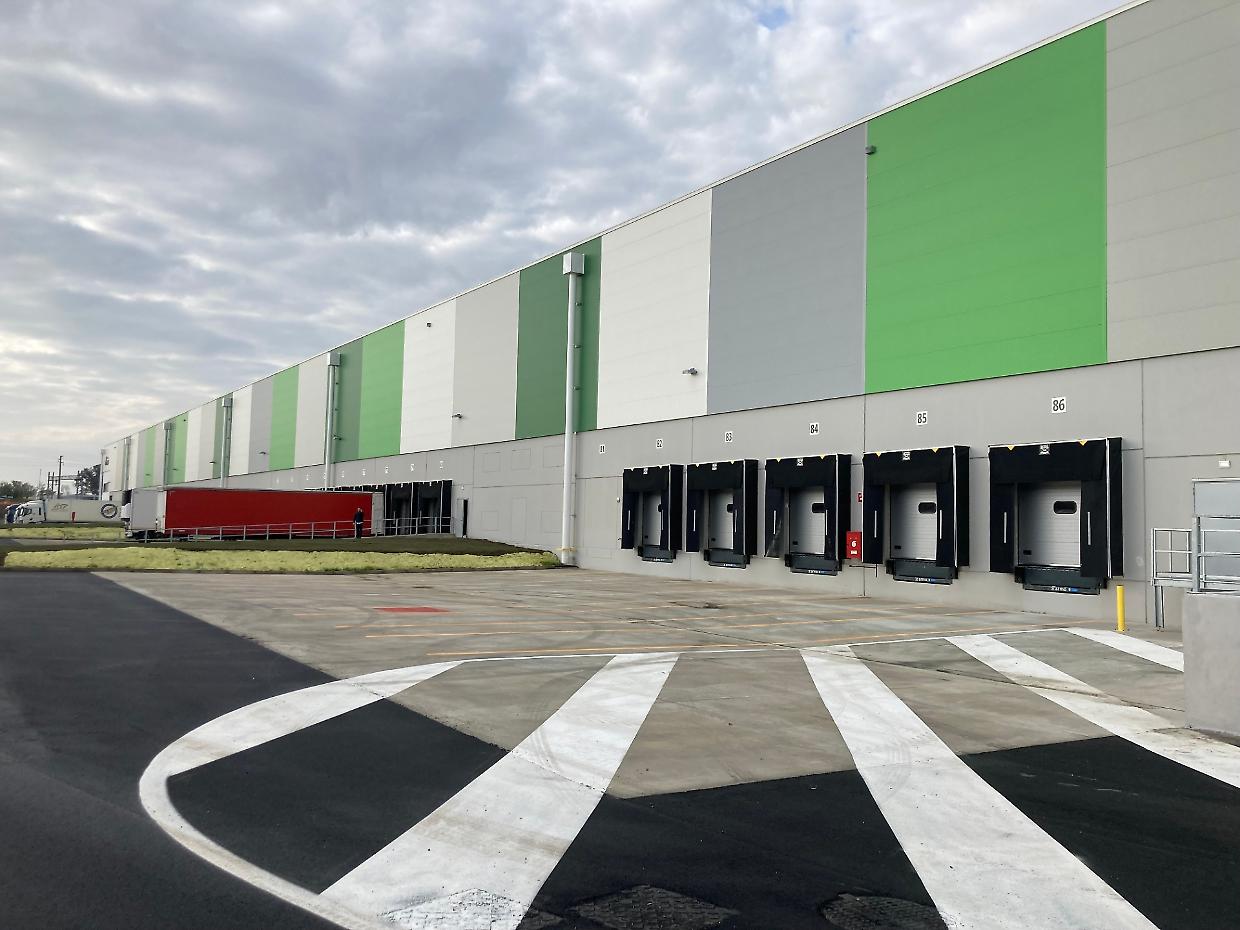 Tensione a Tortona: lavoratori in sciopero al magazzino Maclog