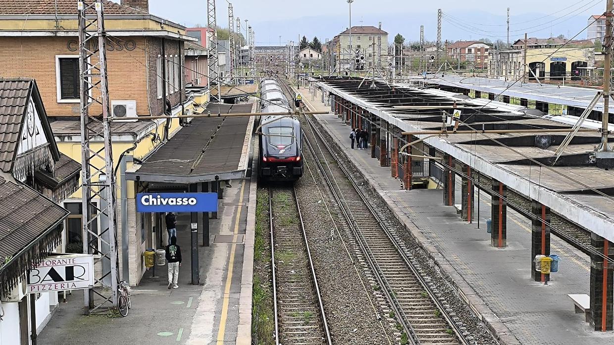  Ritardi e disservizi sulla Pinerolo-Chivasso, la Regione convoca le Ferrovie
