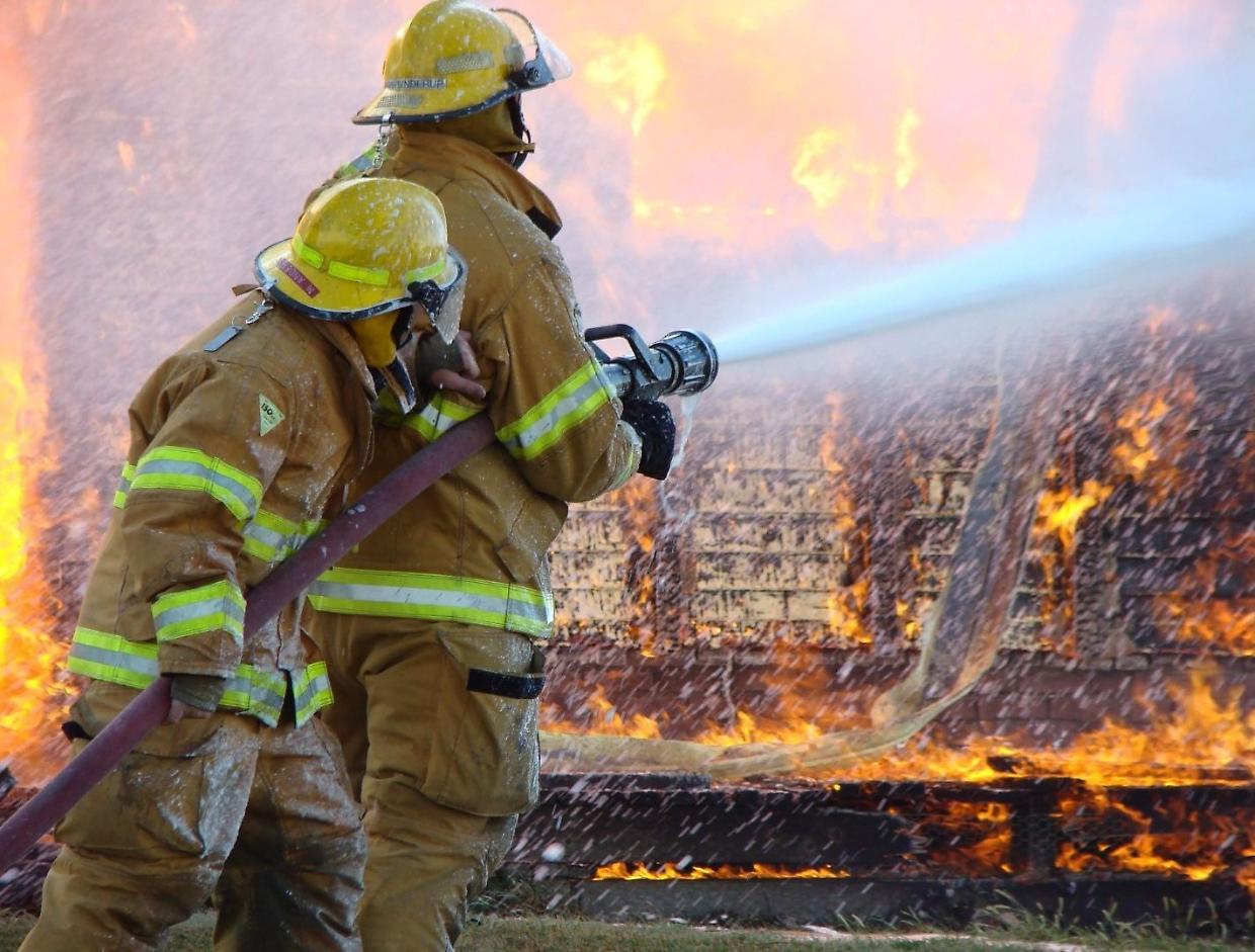 Bussoleno: incendio in cascina, a fuoco 50 rotoballe di fieno