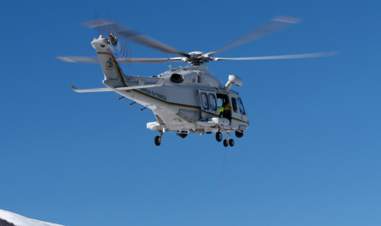 Valanga a Pila, sciatore travolto: soccorsi in corsa contro il tempo