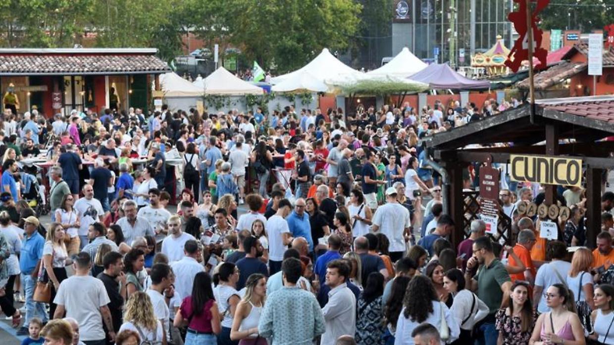 Asti si prepara al Festival delle Sagre: treni extra per migliaia di visitatori