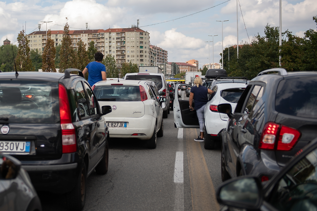 Cantiere di piazza Baldissera: «Nessun indennizzo ai commercianti danneggiati dagli ingorghi»