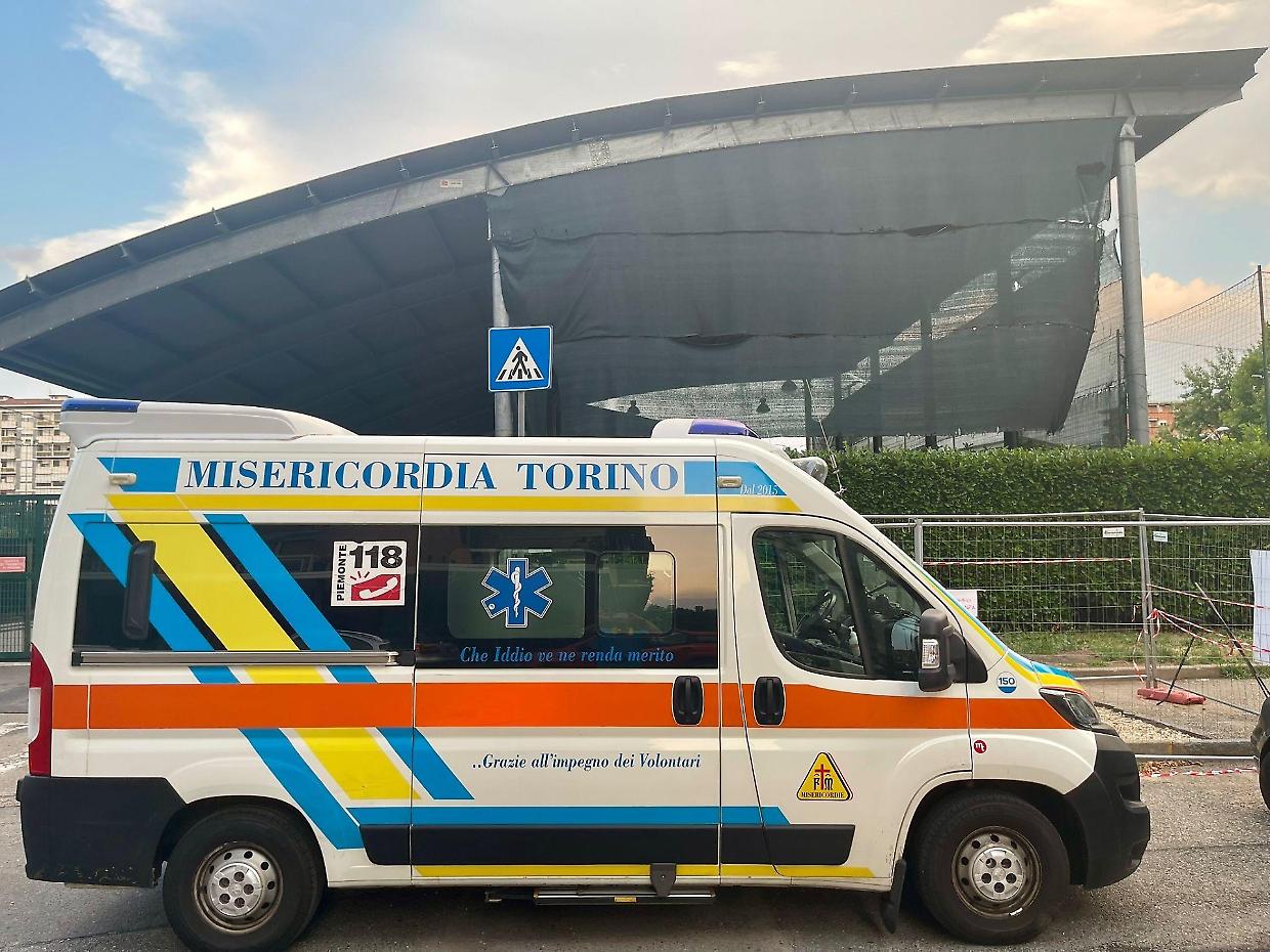 Il motore dell’ambulanza va ko. L’appello: «Aiutateci a ripartire»