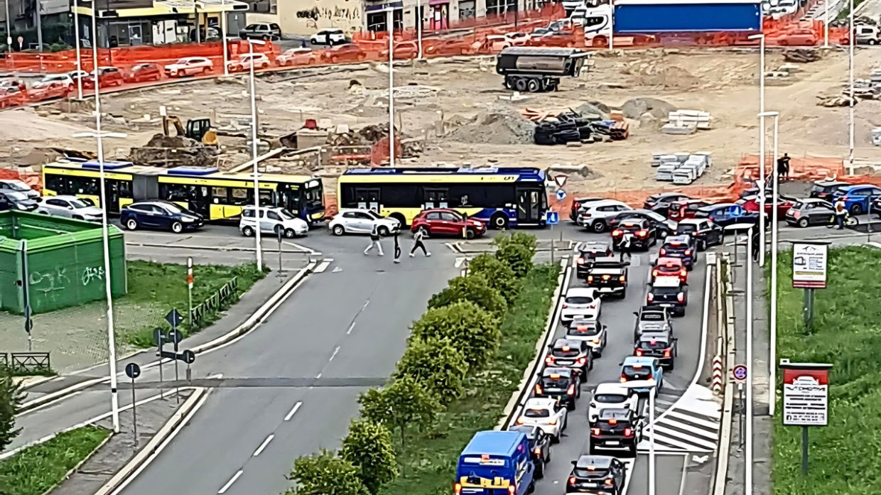 Ingorghi in piazza Baldissera, da lunedì i bus Gtt cambiano percorso. Ecco tutte le modifiche