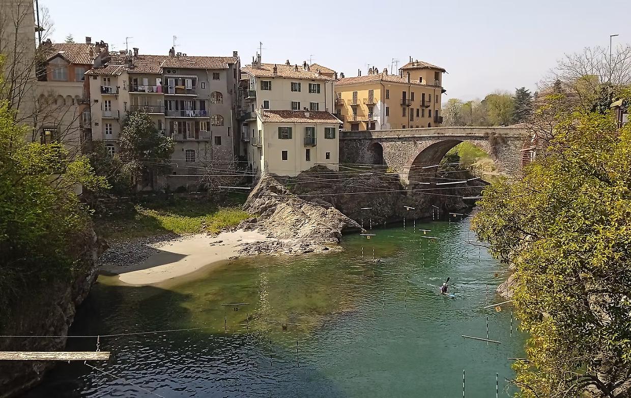 Ivrea sperimenta un weekend pedonale al Borghetto: tra mobilità sostenibile e nuovo volto urbano