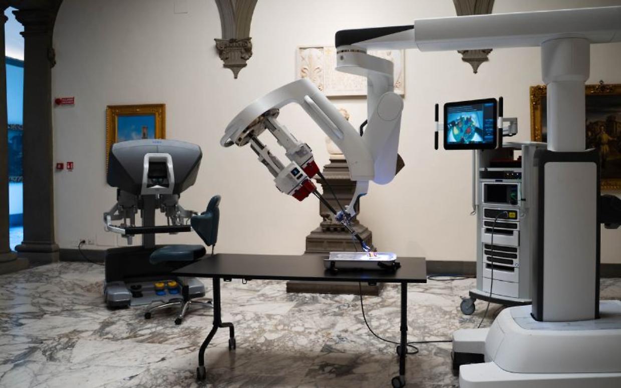 Nuovo robot “Single Port” nel reparto di Urologia delle Molinette