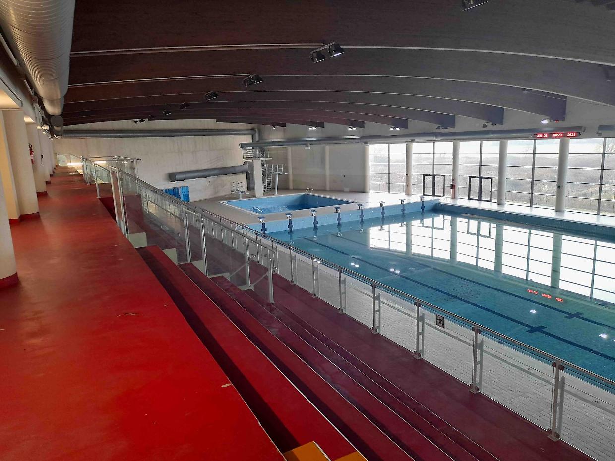Colpo notturno alla piscina comunale di Leinì, bottino da un migliaia di euro