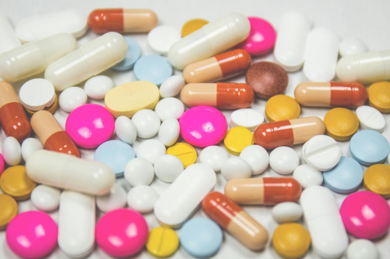 Farmaci da banco, l'Aifa lancia l'allarme: "Non sono caramelle"