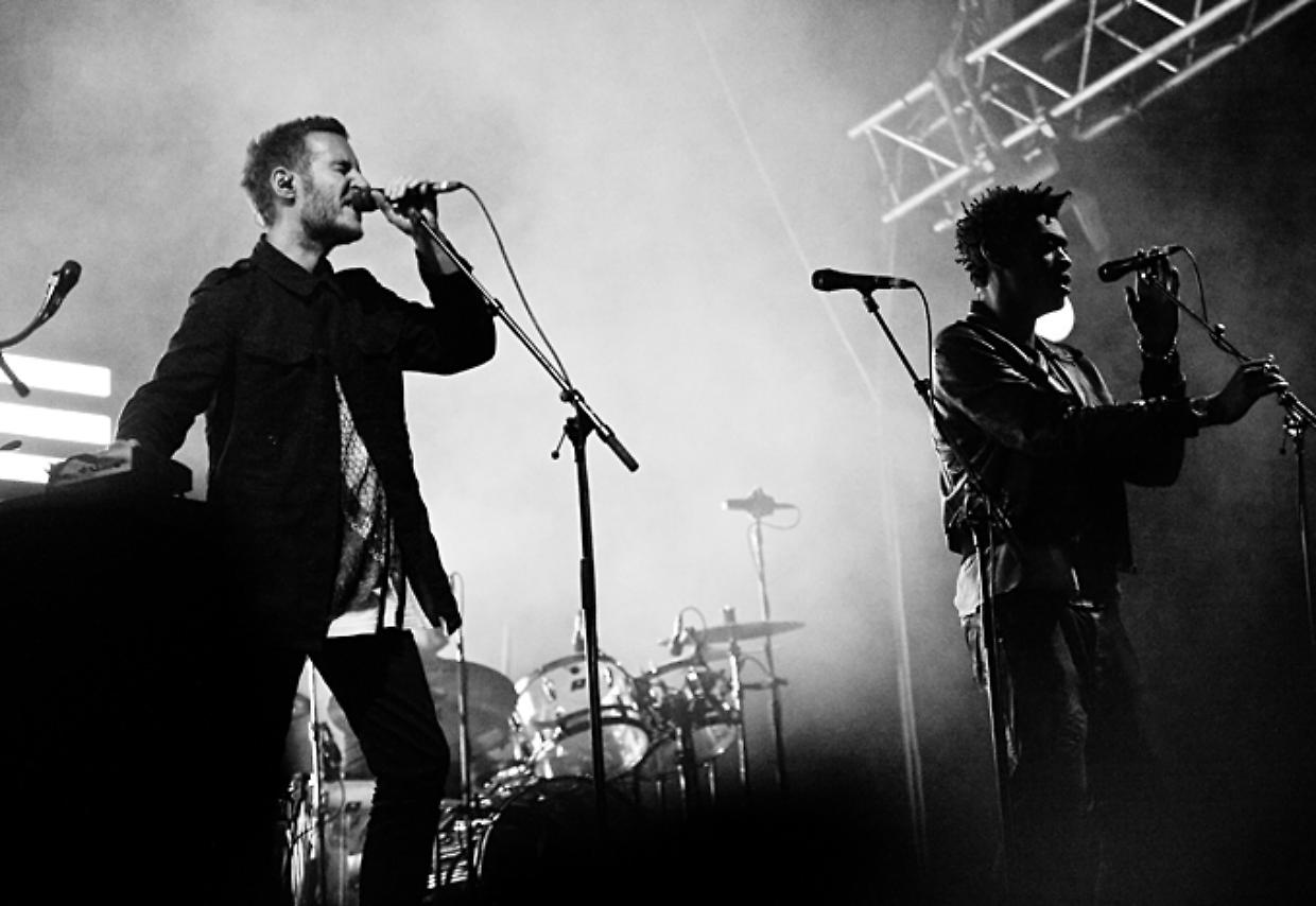 I Massive Attack usano il riconoscimento facciale durante un concerto