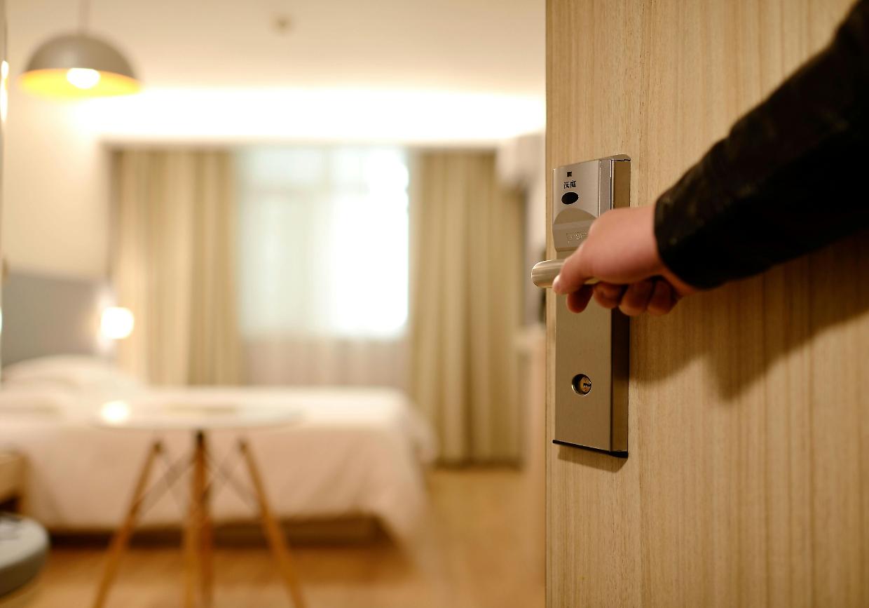 La capitale sotto accusa: hotel alle stelle nei giorni dei concerti