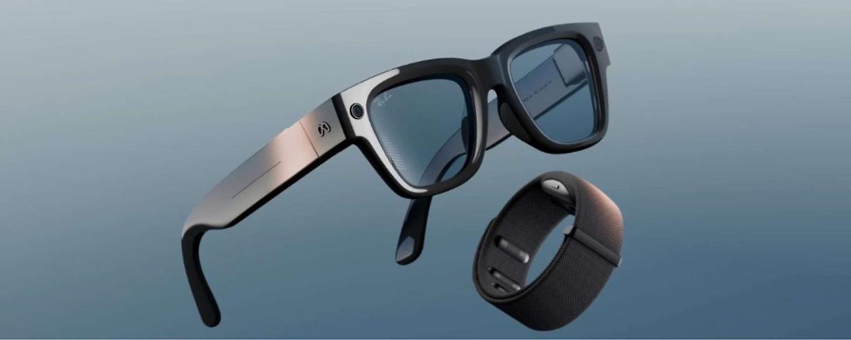 Comandare degli occhiali con la mano: con Meta Ray-Ban Display il futuro è nell'interfaccia