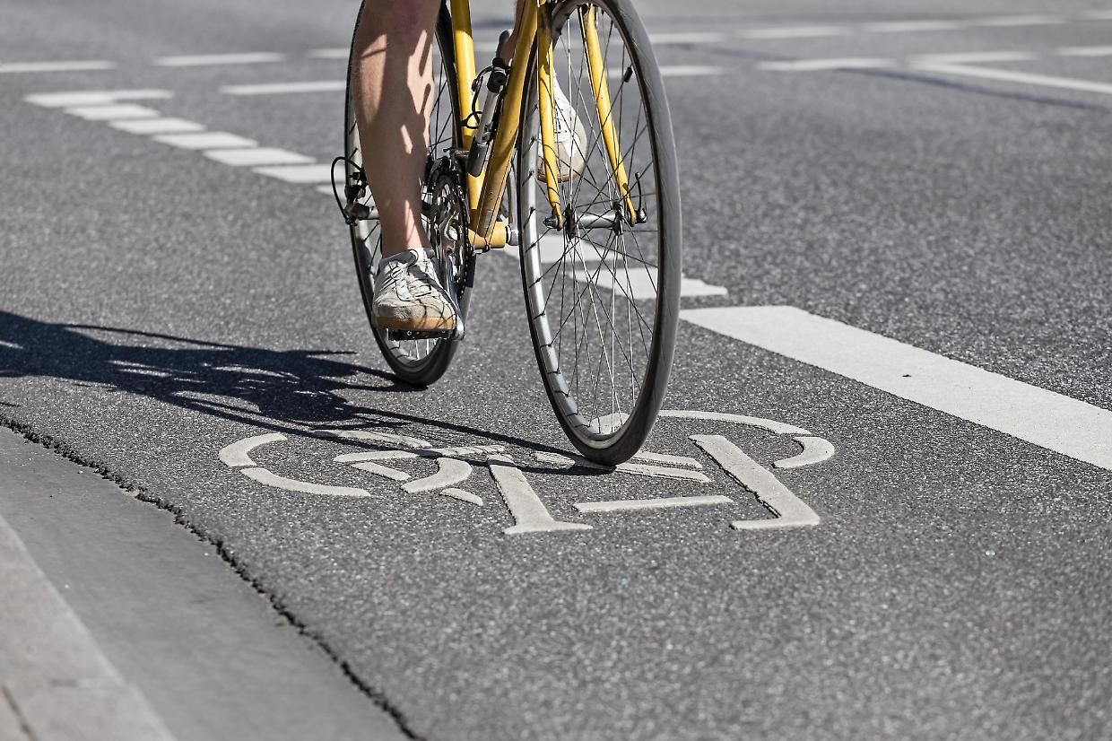 Mobilità attiva in Italia: solo 1 adulto su 10 usa la bici e meno della metà cammina quotidianamente