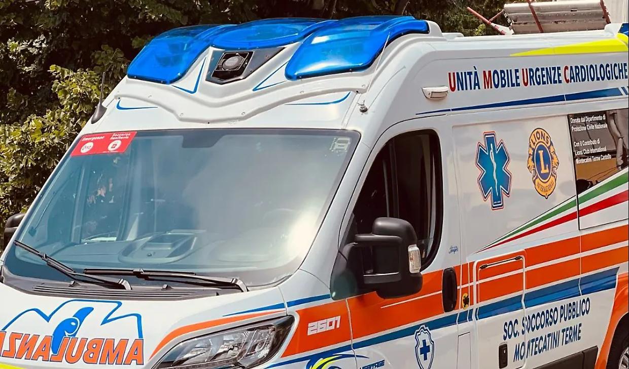 Travolta sulle strisce, commerciante in centro a Rivarolo ora ricoverata a Torino