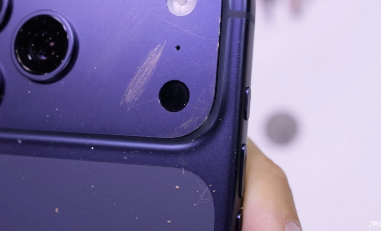 iPhone 17 Pro e Air: graffi già dai primi giorni, il nero rischia di più