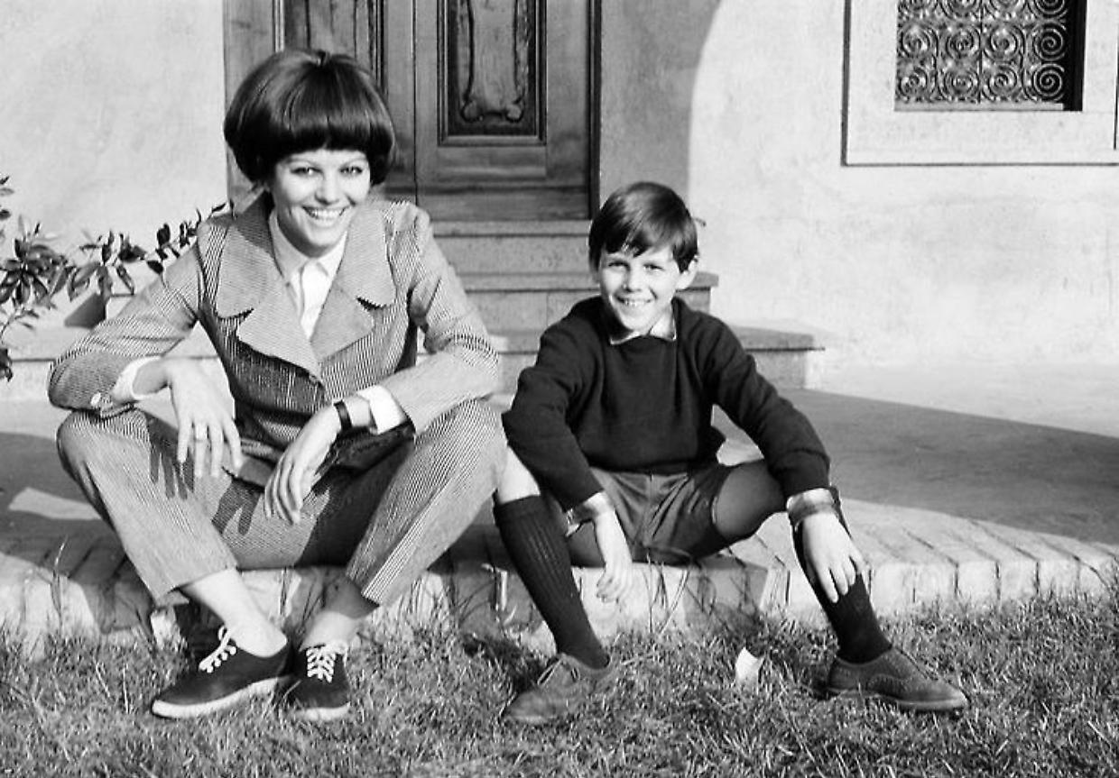 Claudia Cardinale, la violenza subita a 16 anni e la nascita di Patrick
