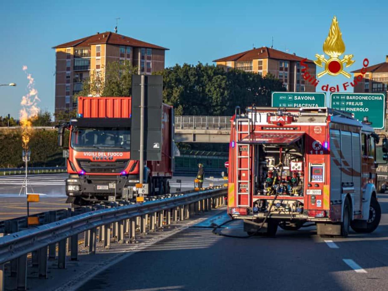 Torino, paura in tangenziale: fermato un carico di Gnl, traffico in tilt