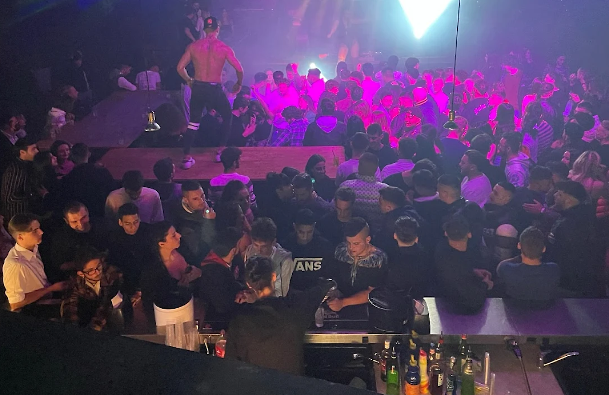 Torino e le discoteche illegali: ogni weekend 20 feste abusive sotto la Mole