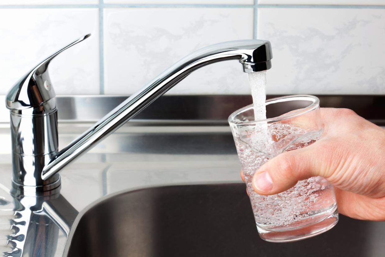 Batteri intestinali nell'acqua del rubinetto, l'ordinanza del sindaco di Sant'Antonino di Susa: acqua potabile solo previa bollitura